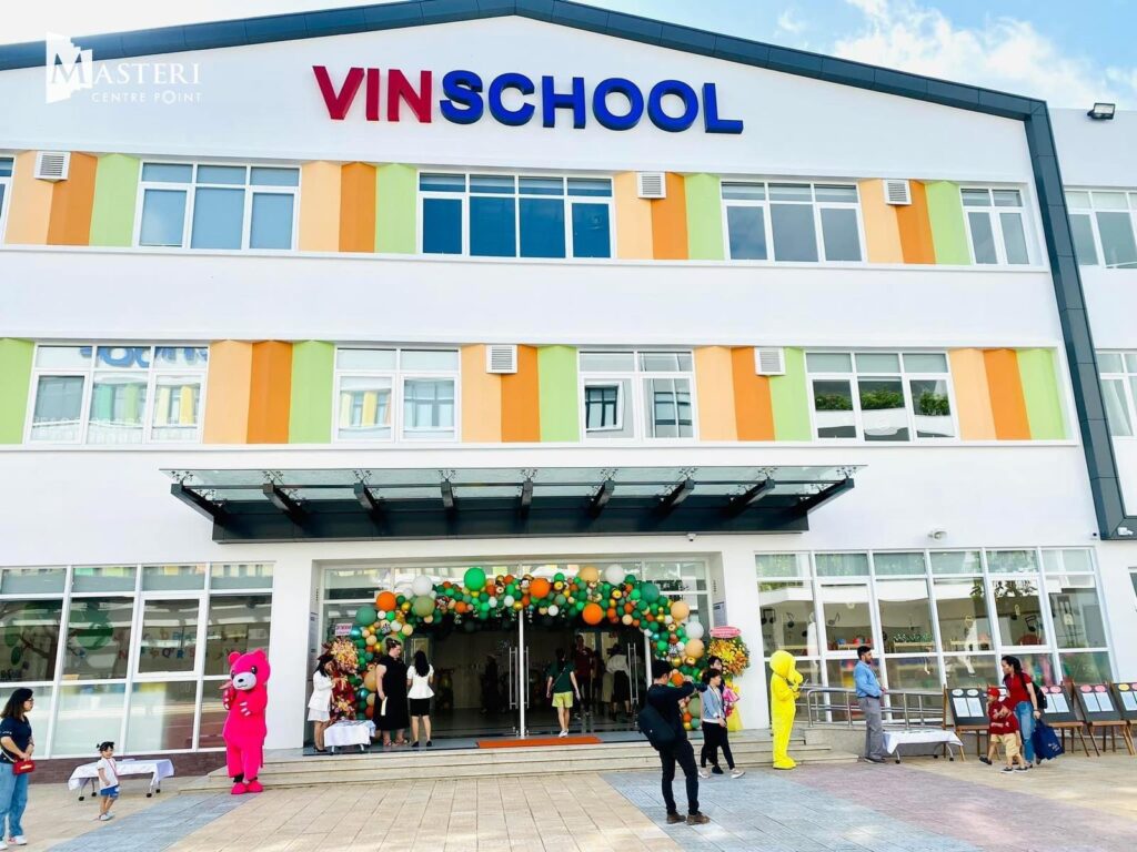 Vị trí của Masterise Center Point có thuận tiện cho con cái học hành ? 1 anh Viber 2023 09 05 13 03 29 697