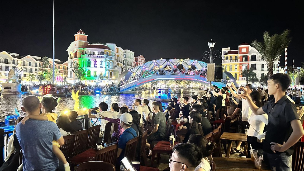 Lễ 2/9 tại Phú Quốc như thế nào ? 8 z4657519776725 951e7c6a97d81b7c22d62321228902e5