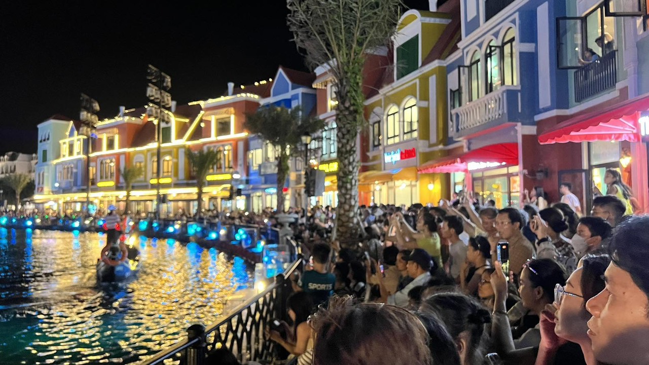 Lễ 2/9 tại Phú Quốc như thế nào ? 13 z4657519790051 55c9ad777c9a221300cceea84fead44f