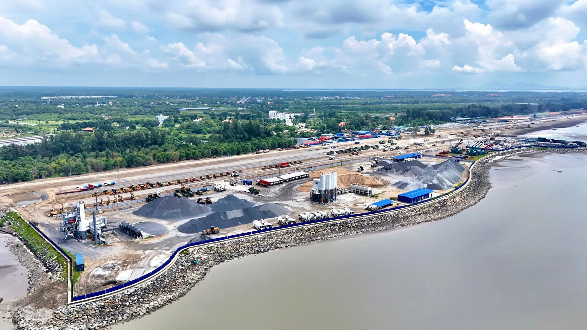 🏗️ Tiến độ Vinhomes Green Paradise Cần Giờ mới nhất (10/2025) 4 fce8e716 dc90 4adc b77f a40275f270de