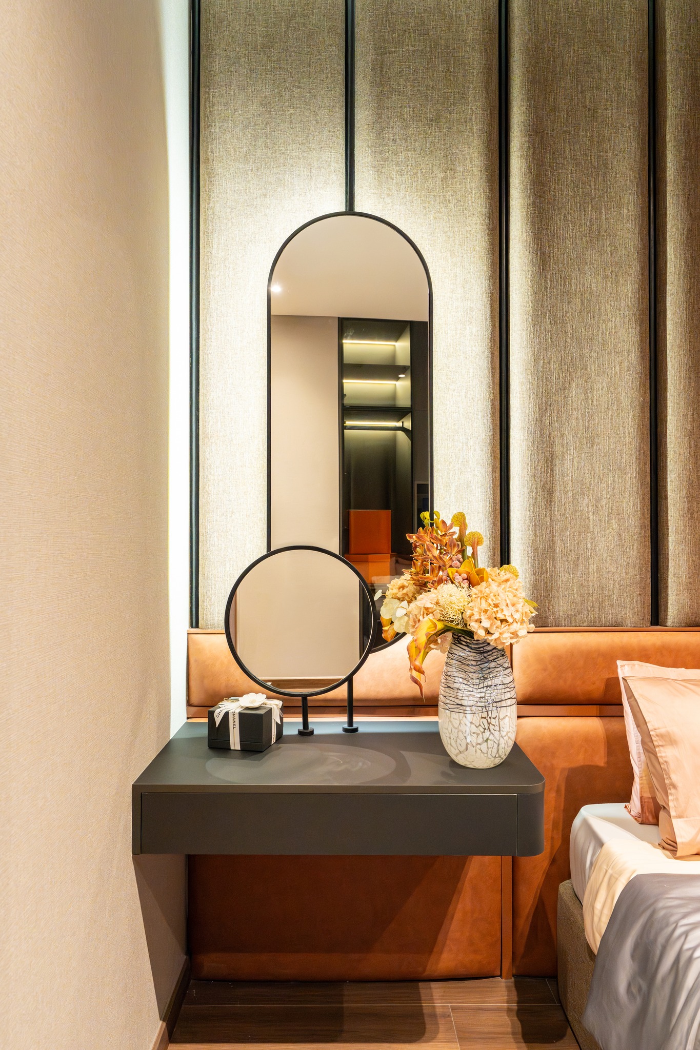 Khám Phá Căn Hộ Signature Lusso Saigon: Chuẩn Mực Sống Vượt Tầm 10 660120272 122106393333214240 1775335021902654100 n